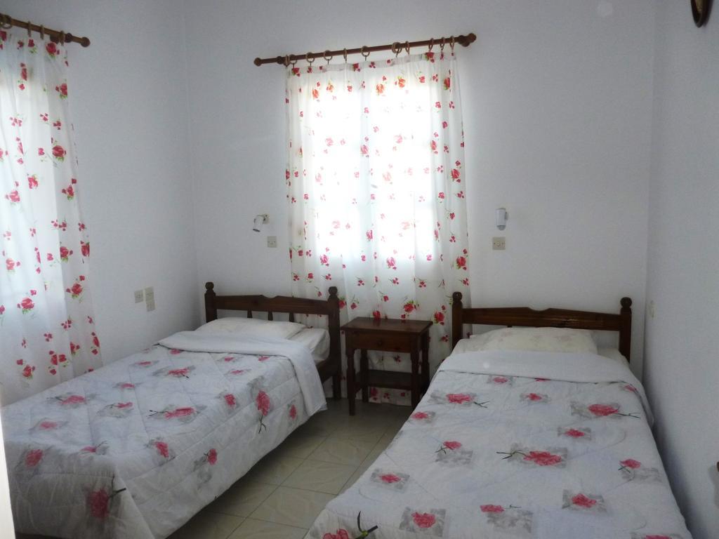 Apartments Jota Marathókampos Стая снимка