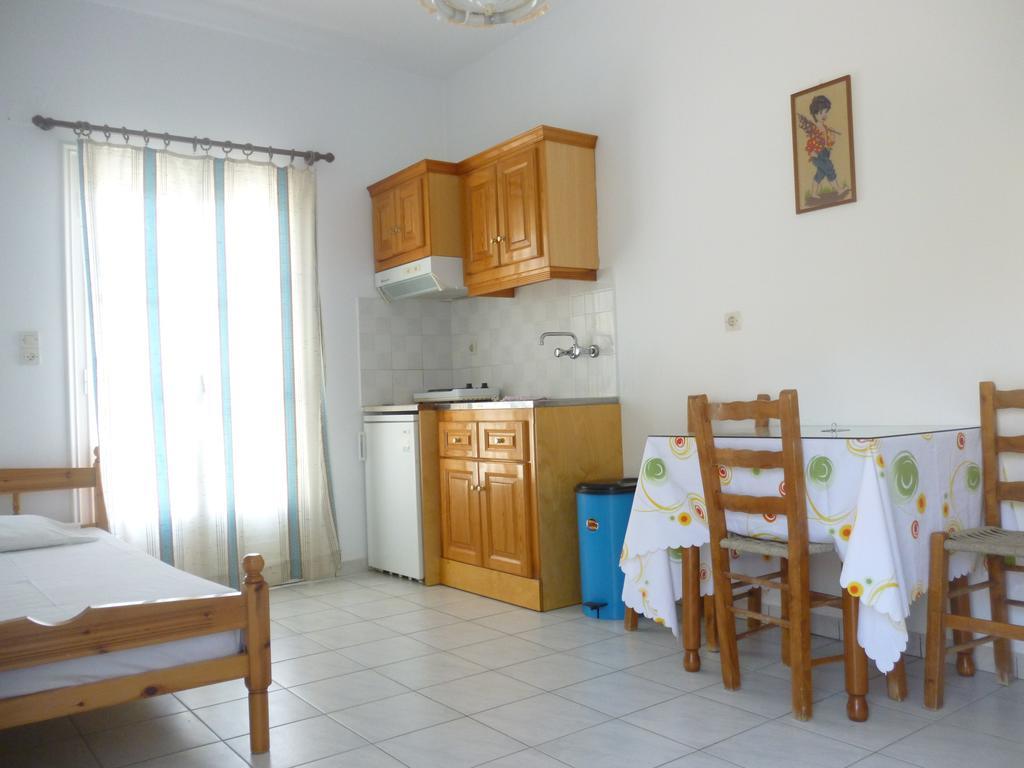 Apartments Jota Marathókampos Стая снимка