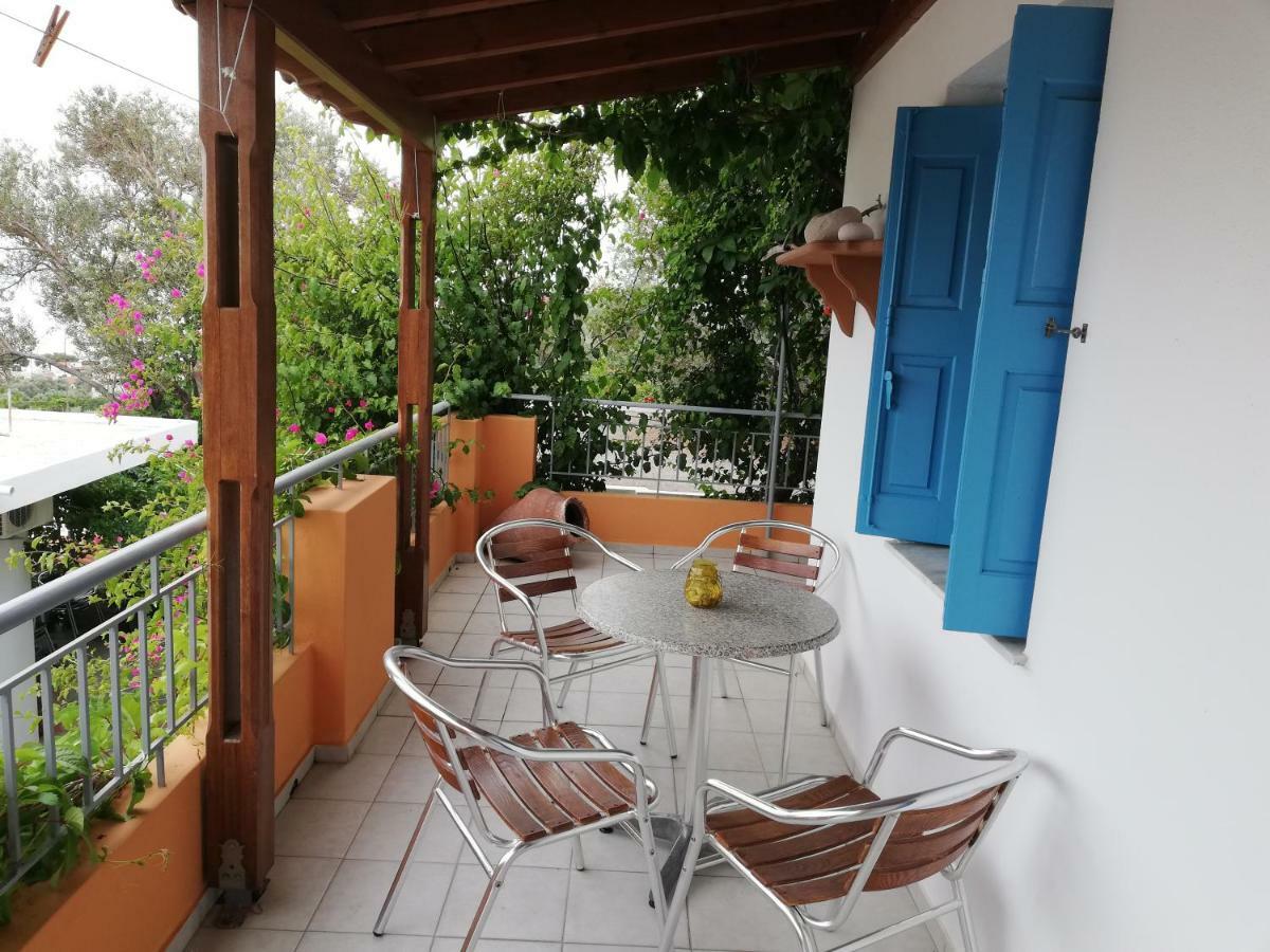 Apartments Jota Marathókampos Екстериор снимка