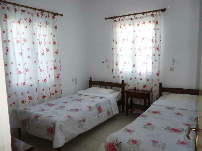 Apartments Jota Marathókampos Екстериор снимка